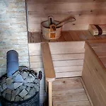 Vaehikoja Majutus * Kose (Ida-Viru)